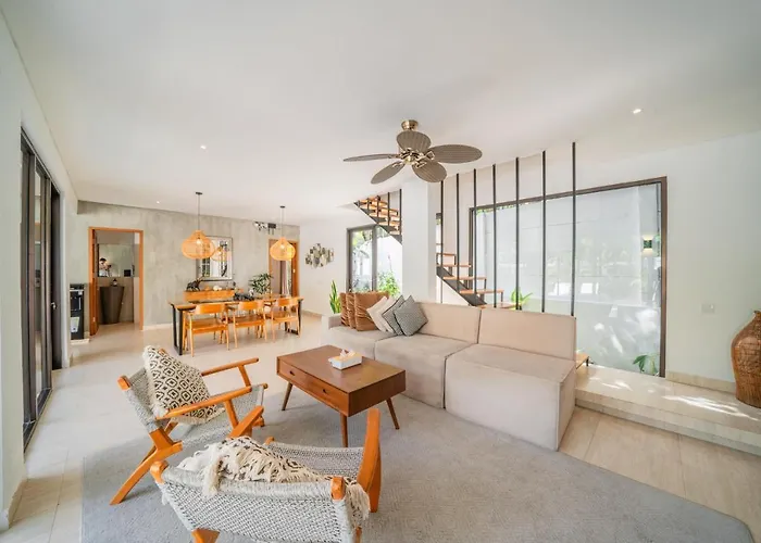 Вилла Anna - Stylish 3br Brand New In