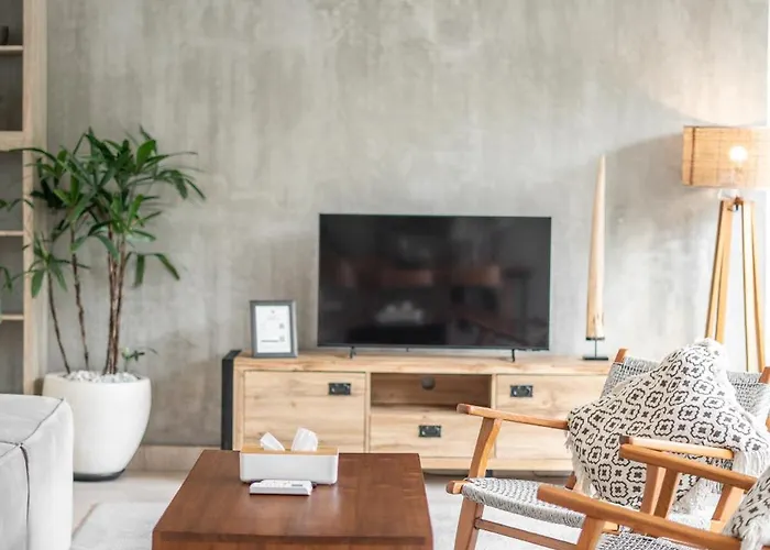 Anna - Stylish 3br Brand New In Вилла *